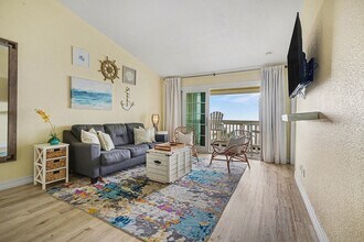 7000 Seawall Blvd, Unit 1038 in Galveston, TX - Building Photo - Building Photo