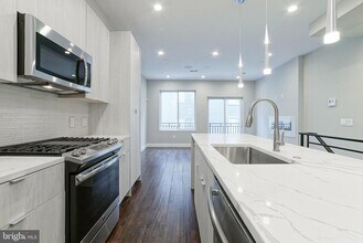 1630 Cambridge St in Philadelphia, PA - Building Photo - Building Photo