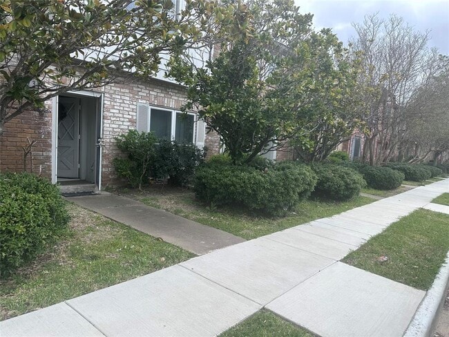 11136 Village Bend Ln in Houston, TX - Building Photo - Building Photo