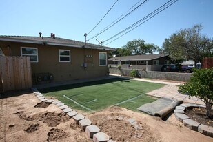 8676 Almond Rd in Lakeside, CA - Building Photo