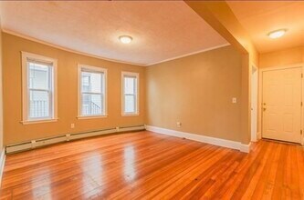 28 Melbourne St in Boston, MA - Building Photo - Building Photo