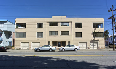 6800 Fulton St in San Francisco, CA - Foto de edificio - Building Photo