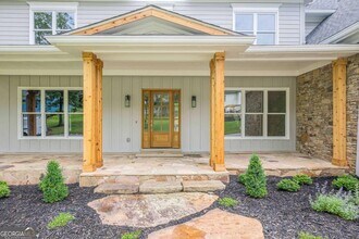 2555 Chattahoochee Ln in Cumming, GA - Building Photo - Building Photo