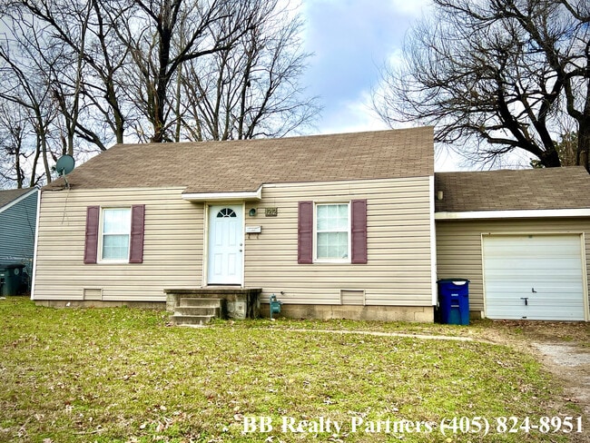 1212 S Erie Ave in Tulsa, OK - Building Photo - Building Photo