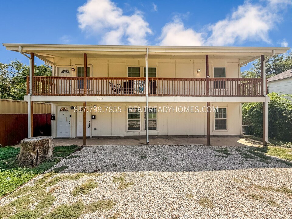 2014 Ross Ave in Fort Worth, TX - Foto de edificio