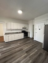 66 W 18th St, Unit 2F in Bayonne, NJ - Building Photo
