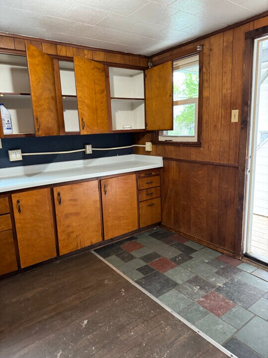 48 Broadway in Whitehall, NY - Building Photo