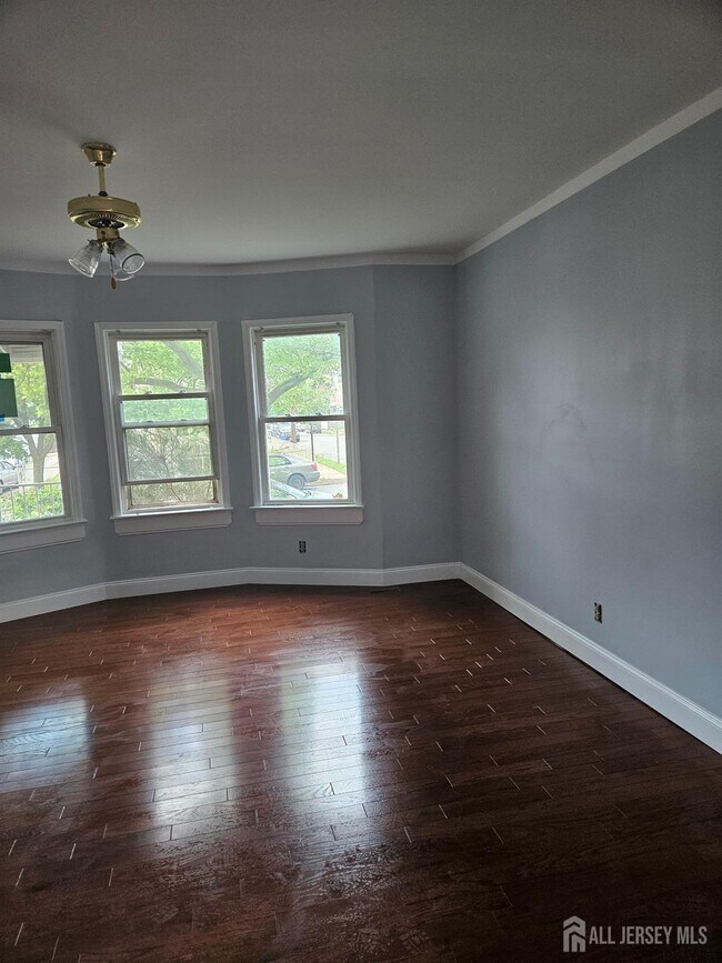 property at 39 Pulaski Ave