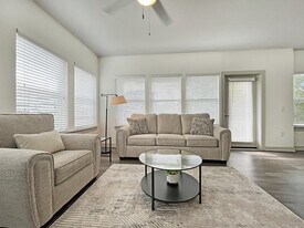 2615 N Grady Ave in Tampa, FL - Building Photo