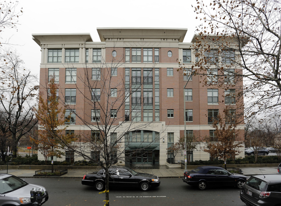 Dumbarton Place in Washington, DC - Building Photo