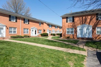 Chicago Avenue Apartments in Harrisonburg, VA - Building Photo - Building Photo