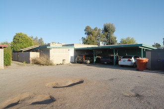 Villa Paradiso Apartments in Tucson, AZ - Building Photo - Building Photo