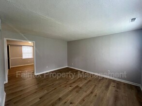 227 Bridgefield Pl in Durham, NC - Building Photo - Building Photo