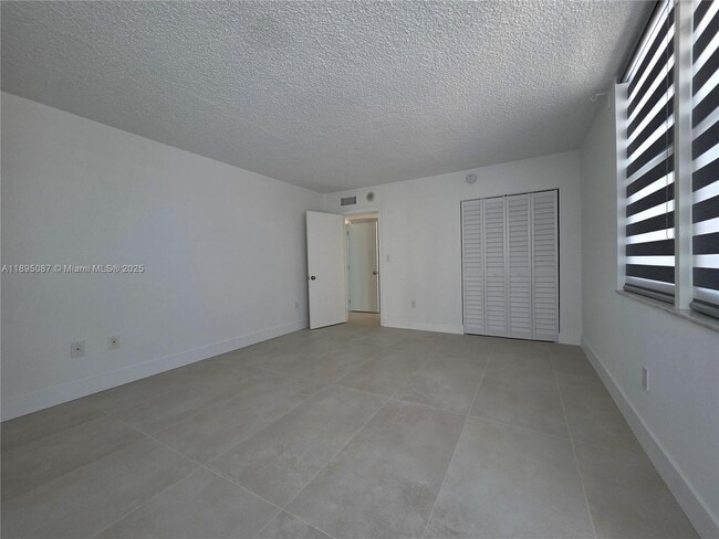 245 18th St in Miami Beach, FL - Building Photo - Building Photo