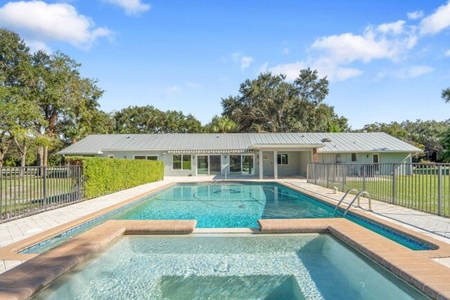 8631 Steeplechase Dr in Palm Beach Gardens, FL - Building Photo - Building Photo