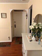 3401 N Country Club Dr in Aventura, FL - Building Photo - Building Photo