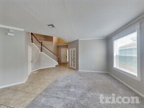 2012 Crossvine Ln in Casselberry, FL - Building Photo - Building Photo