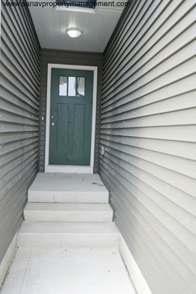 3219 NW 27th Cir in Ankeny, IA - Building Photo - Building Photo