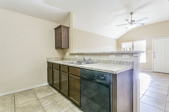 802 Carla Kay Dr in Belton, TX - Building Photo - Building Photo