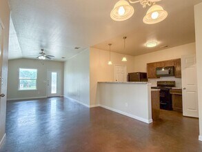 1718 Indian Trail in Harker Heights, TX - Building Photo - Building Photo