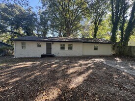 2412 Forrest Park Rd SE in Atlanta, GA - Building Photo