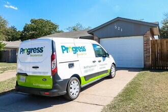 521 Annapolis Dr in Fort Worth, TX - Foto de edificio - Building Photo