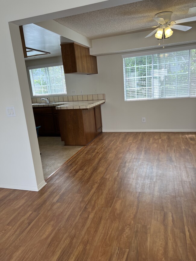 201 W Palm Ave in El Segundo, CA - Building Photo - Building Photo