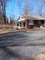 2107 N Rockhill Rd in Sellersville, PA - Building Photo