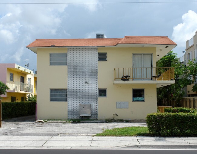 453 SW 7th St in Miami, FL - Building Photo - Building Photo