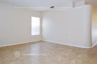 434 Country Vineyard Dr in Valrico, FL - Building Photo - Building Photo