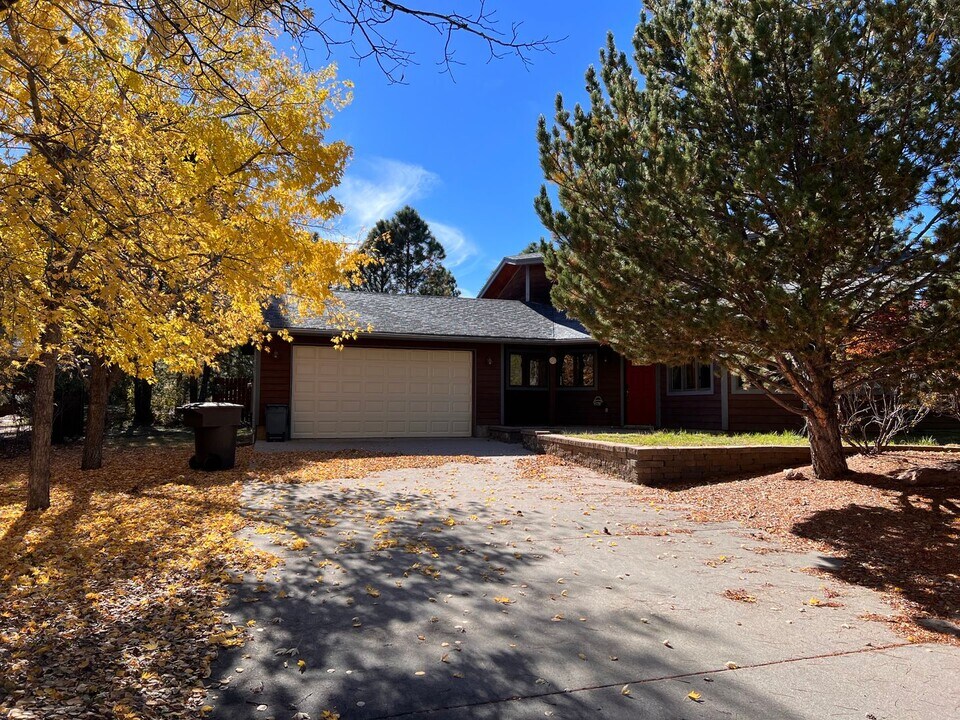 4154 E Broken Rock Loop in Flagstaff, AZ - Building Photo