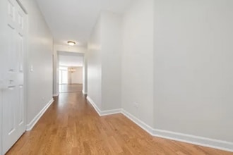 8340 Callie Ave, Unit 214 in Morton Grove, IL - Building Photo - Building Photo