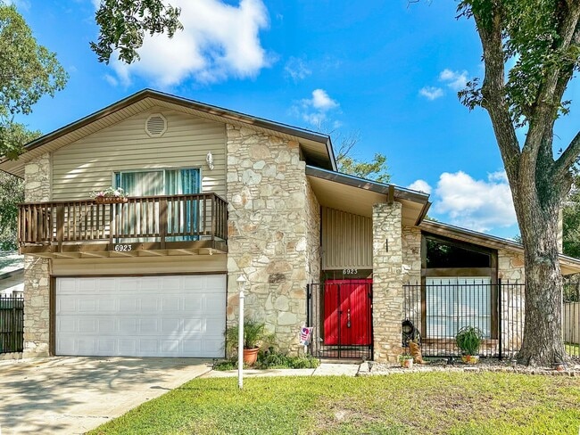 property at 6923 Glen Fair