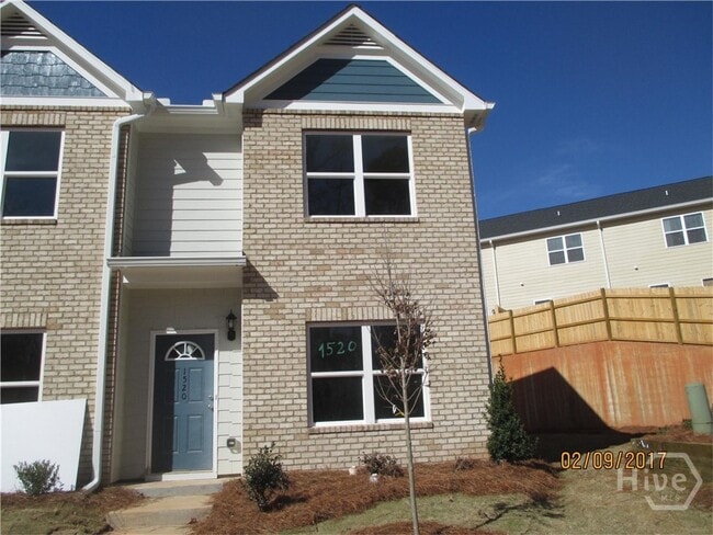 property at 1520 Binghampton Cir