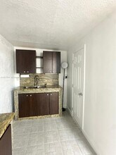 2753 W 68th Pl in Hialeah, FL - Building Photo - Building Photo