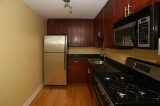 628 W Wrightwood Ave in Chicago, IL - Building Photo - Building Photo