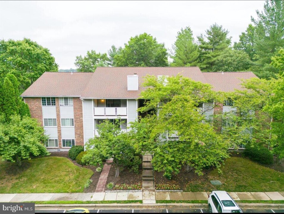 12309 Silvergate Way in Germantown, MD - Building Photo