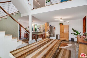 832 Indiana Ave in Los Angeles, CA - Building Photo - Building Photo
