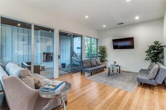 4401 Roseland Ave in Dallas, TX - Building Photo - Building Photo