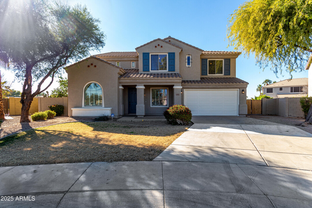 1481 E Lark St in Gilbert, AZ - Building Photo