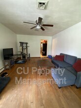 1304 S Maple St in Champaign, IL - Building Photo - Building Photo