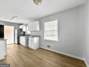 506 Shady Ln Dr in Forest Park, GA - Building Photo - Building Photo