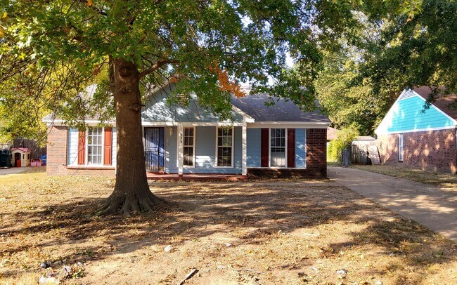 Welcome to 894 Longbranch Dr E! in Southaven, MS - Building Photo - Building Photo