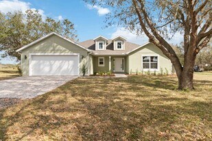 4255 Tucker Ave in St. Cloud, FL - Building Photo