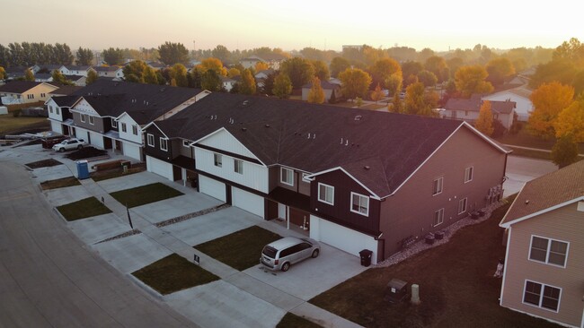 Silver Leaf Property Management - Grand Forks in Grand Forks, ND - Building Photo - Building Photo