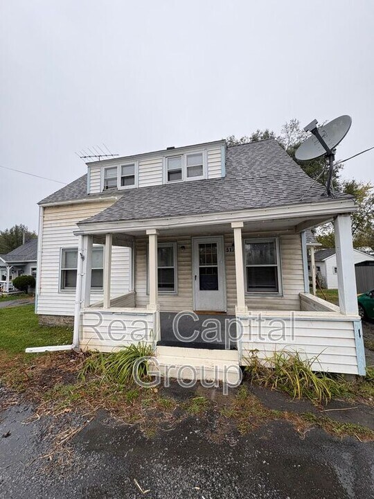 5174 Western Turnpike in Duanesburg, NY - Building Photo