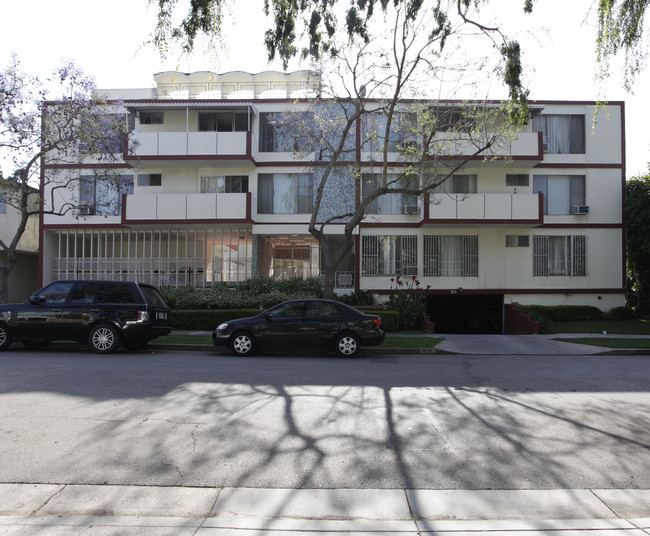 916 N Sierra Bonita Ave in Los Angeles, CA - Building Photo - Building Photo