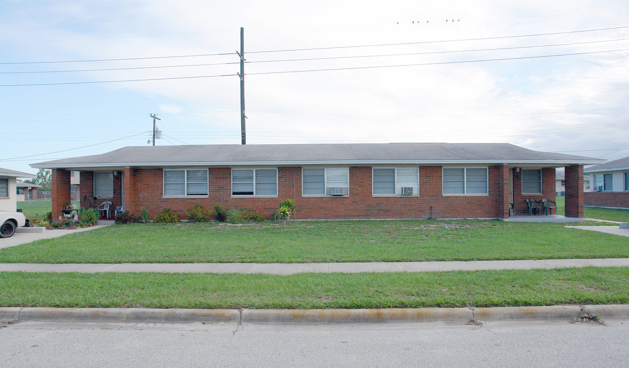 408-410 G St in Cocoa, FL - Building Photo