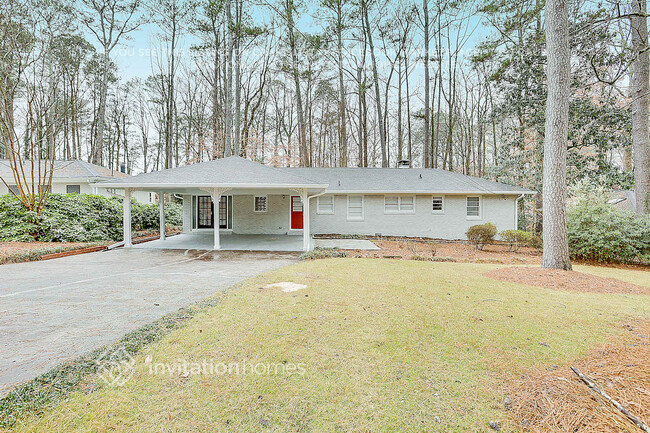 1584 Clairmont Ln NE in Atlanta, GA - Building Photo - Building Photo