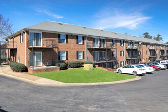 University Oaks in Athens, GA - Building Photo - Building Photo